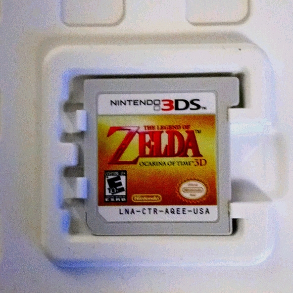 Zelda Ocarina of Time 3DS with case - Picture 4 of 7